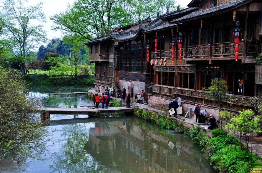 探索世界,一起问蜗牛——地球上有水吗问答平台